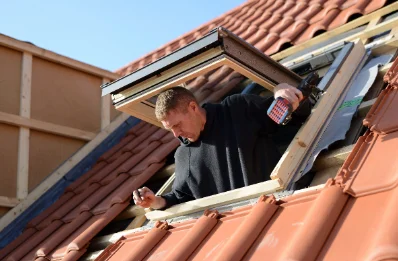 Pose de fenêtres de toit Velux à Rainans